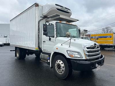 Hino 268 20 ft Refrigerated Truck - 230HP, 6 Speed Automatic, Thermo King T680R-30