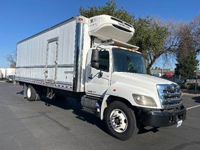 Hino 268 26 ft Refrigerated Truck - 230HP, 6 Speed Automatic, Thermo King