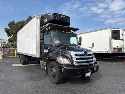 Hino 338 26 ft Refrigerated Truck - 260HP, 6 Speed Automatic, Thermo King SUPRA760