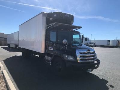 Hino 338 26 ft Refrigerated Truck - 260HP, 6 Speed Automatic, Thermo King SUPRA760