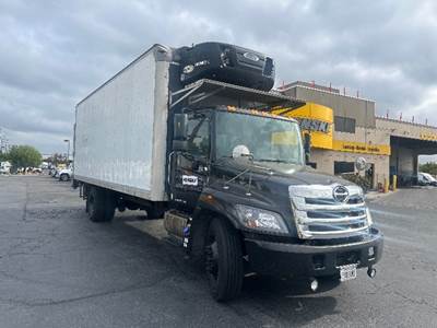 Hino 338 26 ft Refrigerated Truck - 260HP, 6 Speed Automatic, Thermo King SUPRA760