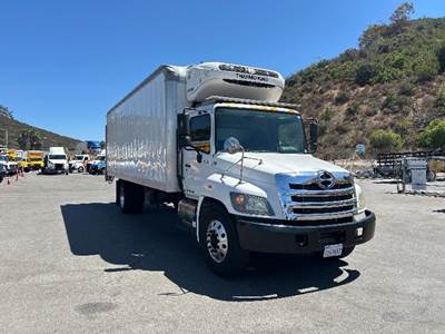 Hino 338 Refrigerated Truck - 260HP, 6 Speed Automatic, Thermo King T880R-50