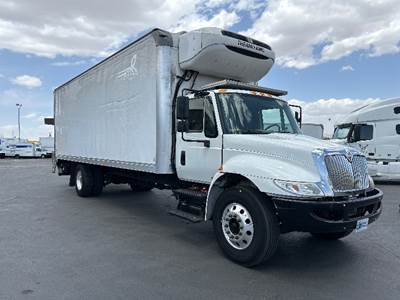 International 4300 26 ft Refrigerated Truck - 220HP, 6 Speed Automatic