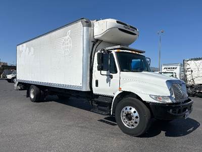 International 4300 26 ft Refrigerated Truck - 220HP, 6 Speed Automatic