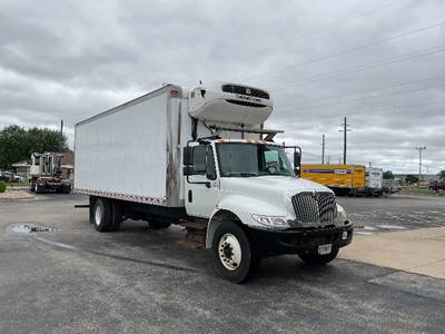 International 4300 26 ft Refrigerated Truck - 220HP, 7 Speed Automatic, Thermo King T1080R50