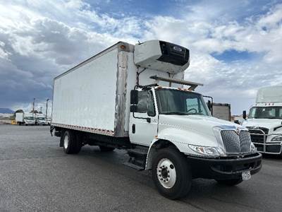 International 4300 26 ft Refrigerated Truck - 220HP, 6 Speed Automatic