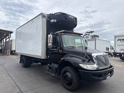 International 4300 20 ft Refrigerated Truck - 220HP, 6 Speed Automatic, Carrier SUPRA760