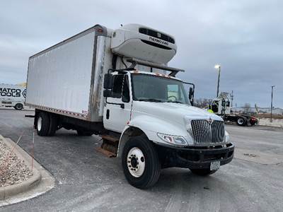 International 4300 26 ft Refrigerated Truck - 220HP, 7 Speed Automatic, Thermo King T1080R50