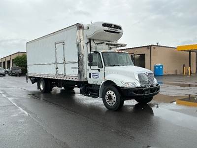 International 4300 26 ft Refrigerated Truck - 220HP, 7 Speed Automatic, Thermo King T1080S50