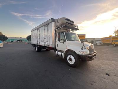 International 4300 Refrigerated Truck - 240HP, 7 Speed Automatic, Thermo King T1000R30