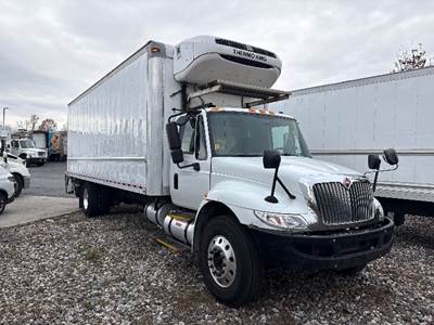 International 4300 Refrigerated Truck - 250HP, 7 Speed Automatic, Thermo King T580R-30