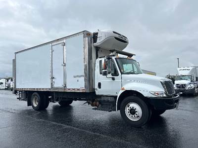 International 4300 Refrigerated Truck - 220HP, 7 Speed Automatic, Thermo King T680R-50