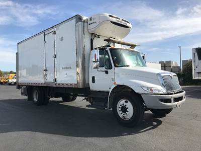 International 4300 Refrigerated Truck - 220HP, 7 Speed Automatic, Thermo King T680R-50