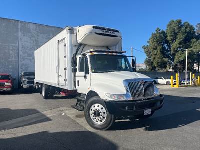 International 4300 Refrigerated Truck - 220HP, 6 Speed Automatic