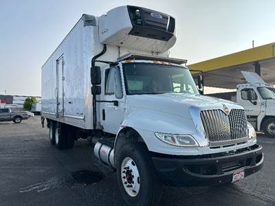 International 4400 26 ft Refrigerated Truck - 315HP, 6 Speed Automatic