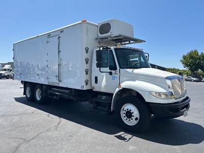 International 4400 24 ft Refrigerated Truck - 315HP, 10 Speed Manual