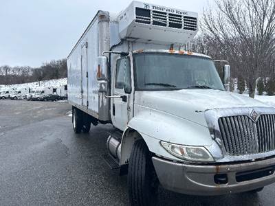 International 4400 Refrigerated Truck - 230HP