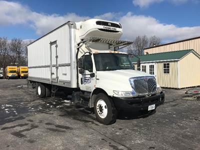 International MV607 26 ft Refrigerated Truck - 220HP, 7 Speed Automatic