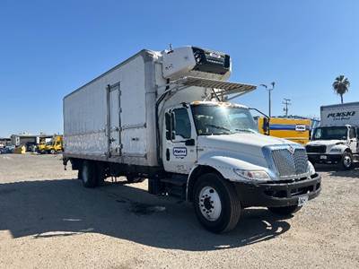 International MV607 26 ft Refrigerated Truck - 220HP, 7 Speed Automatic