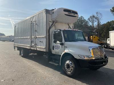 International MV607 26 ft Refrigerated Truck - 220HP, 6 Speed Automatic