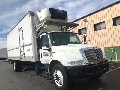 International MV607 26 ft Refrigerated Truck - 220HP, 7 Speed Automatic