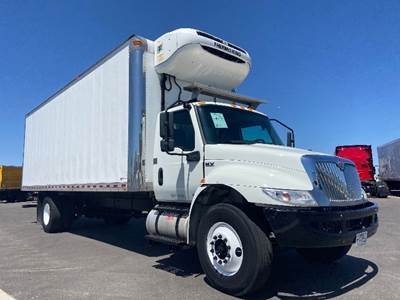 International MV607 Refrigerated Truck - 220HP, 6 Speed Automatic, Thermo King T690