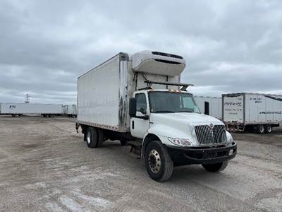 International MV607 Refrigerated Truck - 220HP, 7 Speed Automatic, Thermo King T680R-50