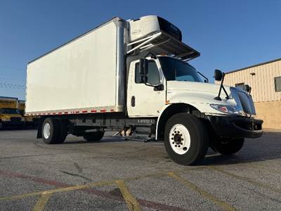 International MV607 22 ft Refrigerated Truck - 220HP, 6 Speed Automatic