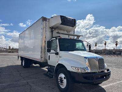 International MV607 26 ft Refrigerated Truck - 220HP, 7 Speed Automatic