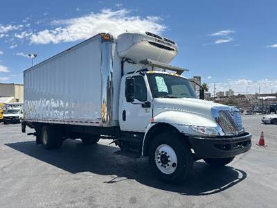 International MV607 Refrigerated Truck - 240HP, 6 Speed Automatic, Thermo King T880R-30
