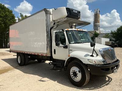 International MV607 22 ft Refrigerated Truck - 220HP, 6 Speed Automatic