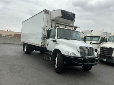 International MV607 Refrigerated Truck - 220HP, 6 Speed Automatic, Carrier SUPRA660