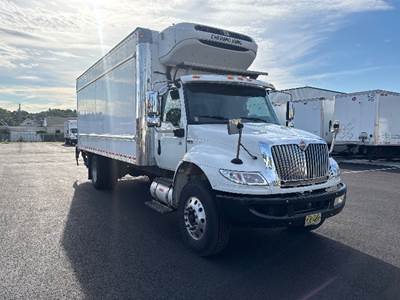 International MV607 Refrigerated Truck - 250HP, 6 Speed Automatic, Thermo King T680R-30