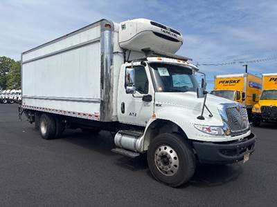 International MV607 Refrigerated Truck - 250HP, 6 Speed Automatic, Thermo King T680R-30