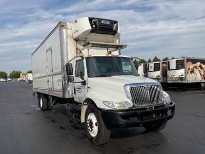International MV607 26 ft Refrigerated Truck - 220HP, 7 Speed Automatic