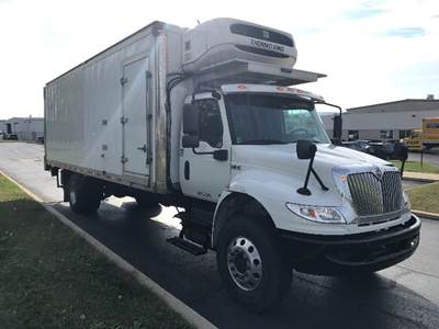 International MV607 Refrigerated Truck - 300HP, 6 Speed Automatic, Thermo King T1090MT
