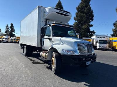 International MV607 Refrigerated Truck - 250HP, 6 Speed Automatic, Thermo King T690MAX