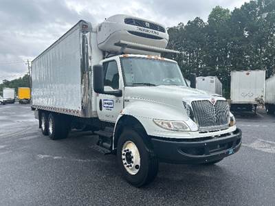International MV607 24 ft Refrigerated Truck - 300HP, 6 Speed Automatic, Thermo King T1080R30