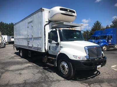 International MV607 26 ft Refrigerated Truck - 220HP, 6 Speed Automatic, Thermo King T1080R50