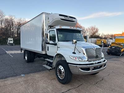 International MV607 Refrigerated Truck - 220HP, 6 Speed Automatic, Thermo King T690