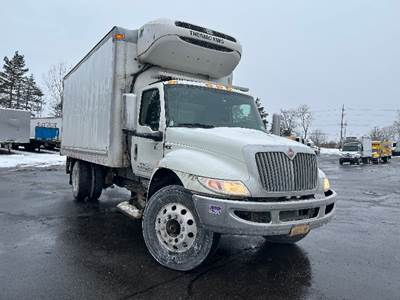 International MV607 Refrigerated Truck - 220HP, 7 Speed Automatic, Thermo King T880S-30