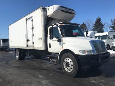 International MV607 Refrigerated Truck - 240HP, 6 Speed Automatic, Thermo King T880R-30