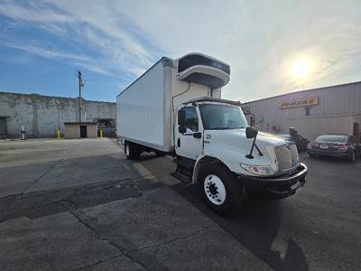 International MV607 Refrigerated Truck - 220HP, 6 Speed Automatic, Carrier S7