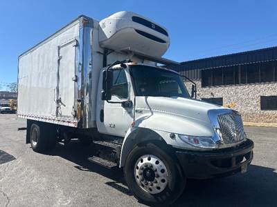 International MV607 Refrigerated Truck - 220HP, 6 Speed Automatic, Thermo King T1080S50