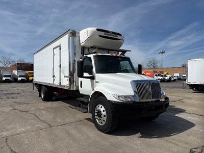 International MV607 Refrigerated Truck - 220HP, 6 Speed Automatic, Thermo King T680R-50