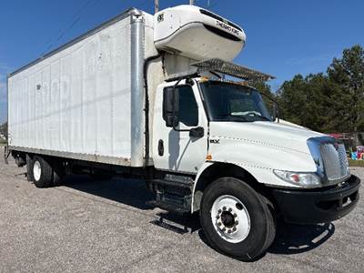 International MV607 Refrigerated Truck - 220HP, 7 Speed Automatic, Thermo King T880S-30