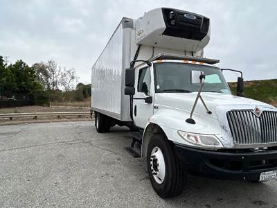 International MV607 Refrigerated Truck - 220HP, 7 Speed Automatic, Carrier SUPRA960