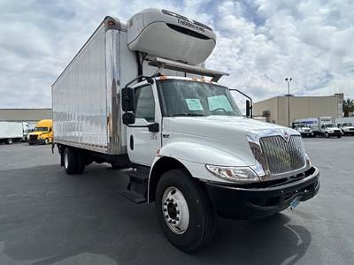 International MV607 Refrigerated Truck - 220HP, 7 Speed Automatic, Thermo King T880S-30