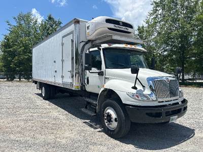 International MV607 Refrigerated Truck - 300HP, 6 Speed Automatic, Thermo King T1090MT