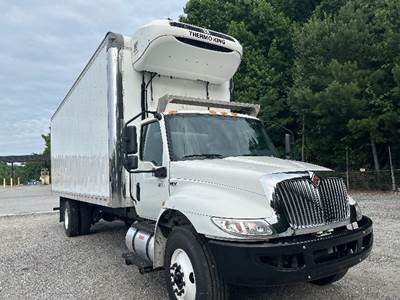 International MV607 Refrigerated Truck - 220HP, 6 Speed Automatic, Thermo King T690